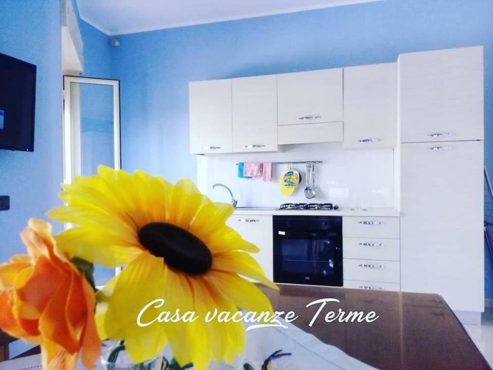 Casa Vacanze Terme แตร์เม วิญาตอเร ภายนอก รูปภาพ