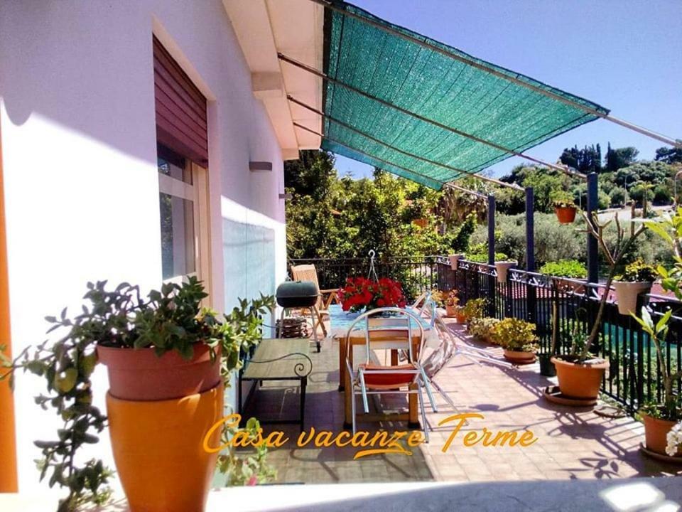 Casa Vacanze Terme แตร์เม วิญาตอเร ภายนอก รูปภาพ